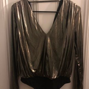 Express metallic body suit